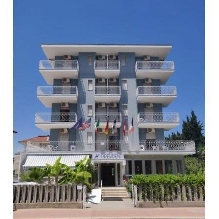 Hotel President San Benedetto del Tronto Esterno foto