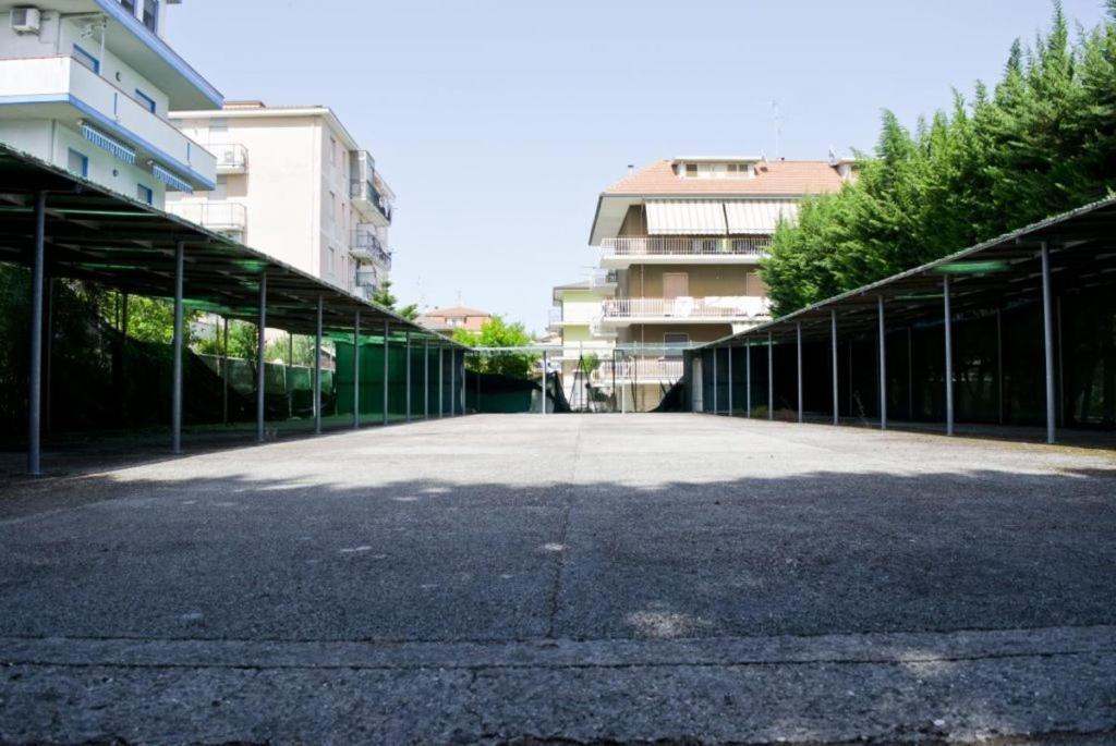 Hotel President San Benedetto del Tronto Esterno foto