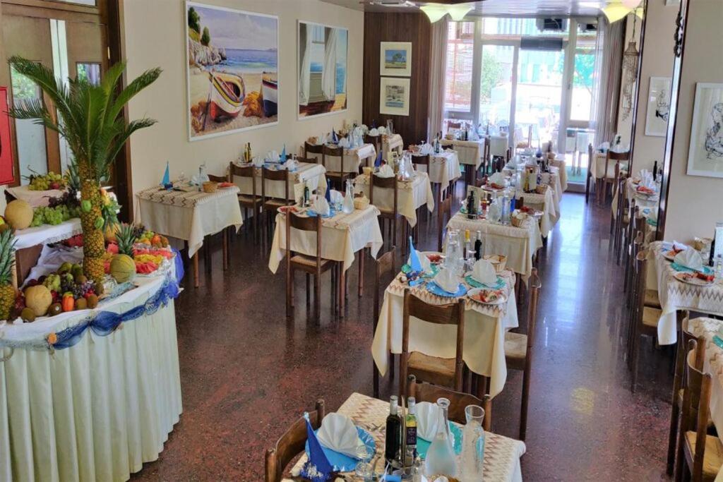 Hotel President San Benedetto del Tronto Esterno foto