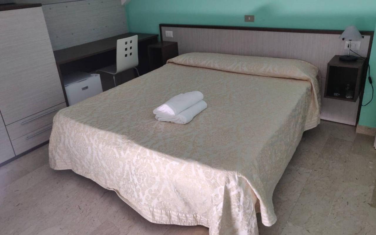 Hotel President San Benedetto del Tronto Esterno foto