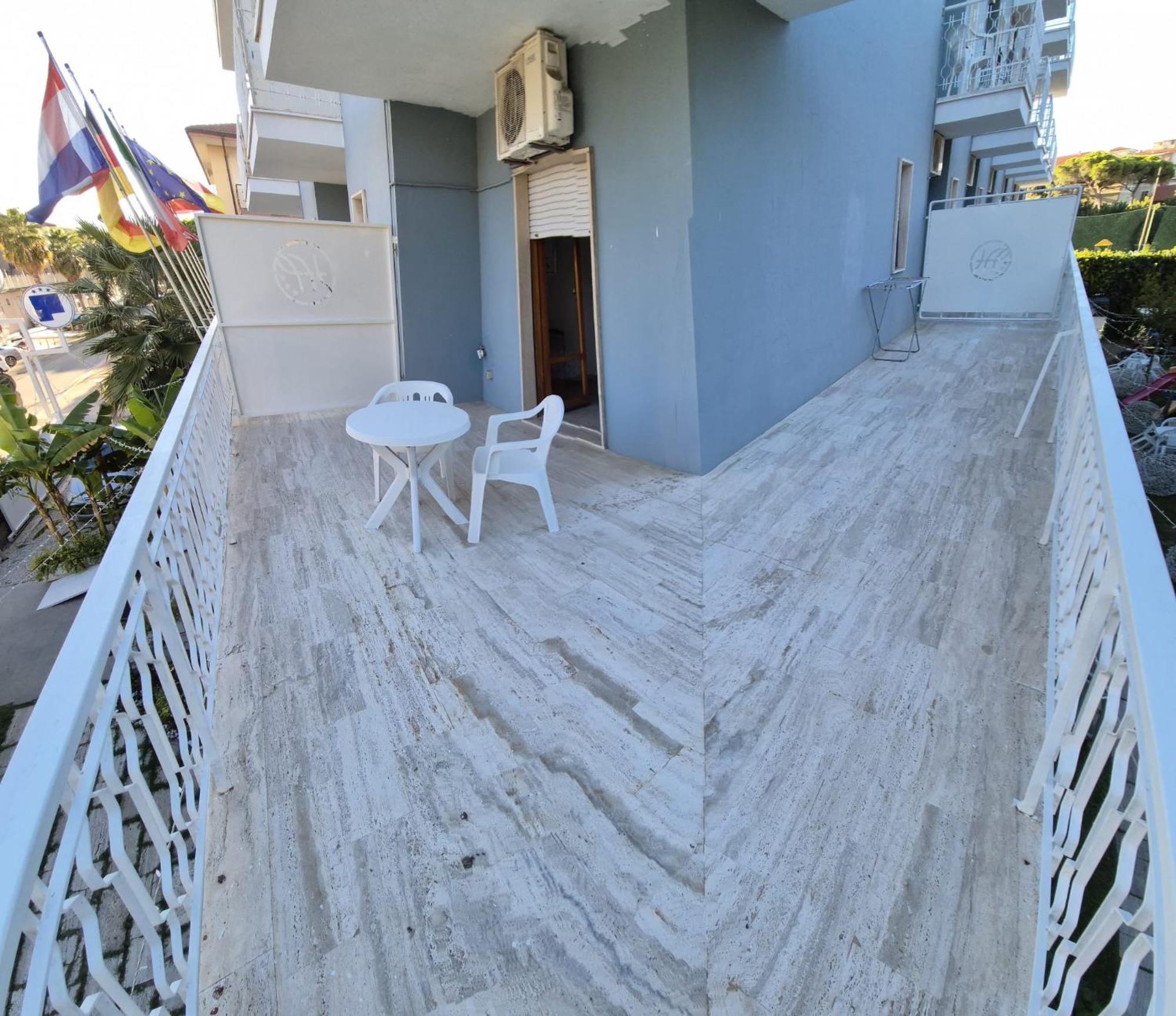 Hotel President San Benedetto del Tronto Esterno foto